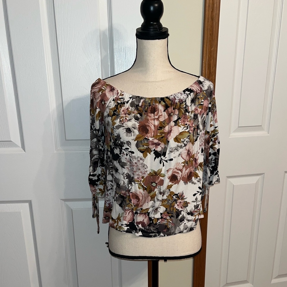 Polly & Esther Floral Blouse